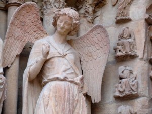 ange au sourire Reims